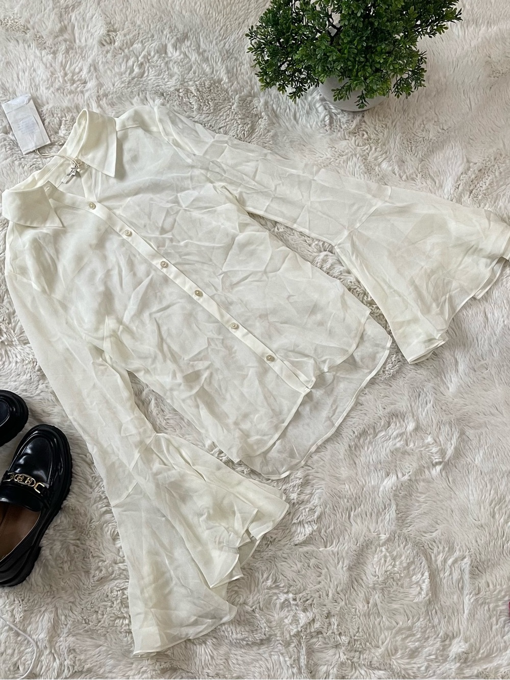NWOT Ivory White Crinkle Viscose Bell Sleeve Blouse S